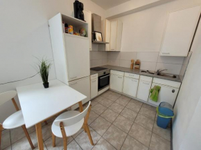Gemütliche 2,5 Zimmer Wohnung ruhige und Zentrale Lage, FREE Parking